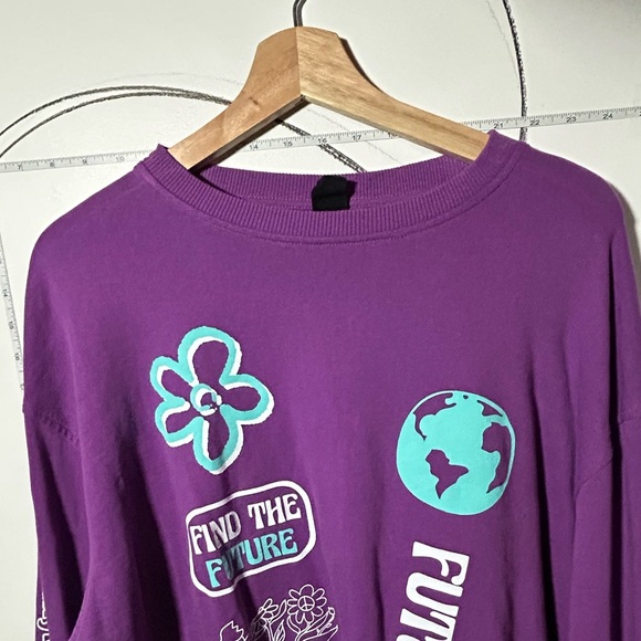 Urban Outfitters Purple Find The Future Sweatshirt Womens Size Large - Picture 8 of 8